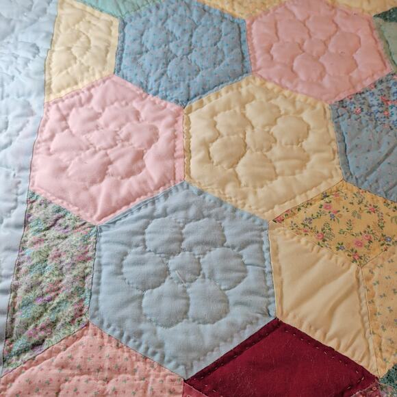 Handmade Hexagon Patchwork Quilt 51x39 Vintage Pastel 1990 Baby Lap Throw - Picture 13 of 16